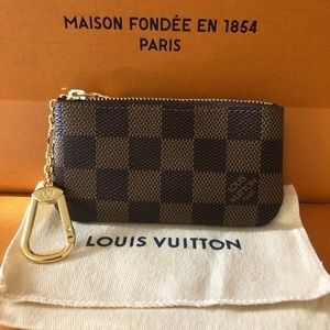 NEW Louis Vuitton Damier Ebene Key Pouch / Cles